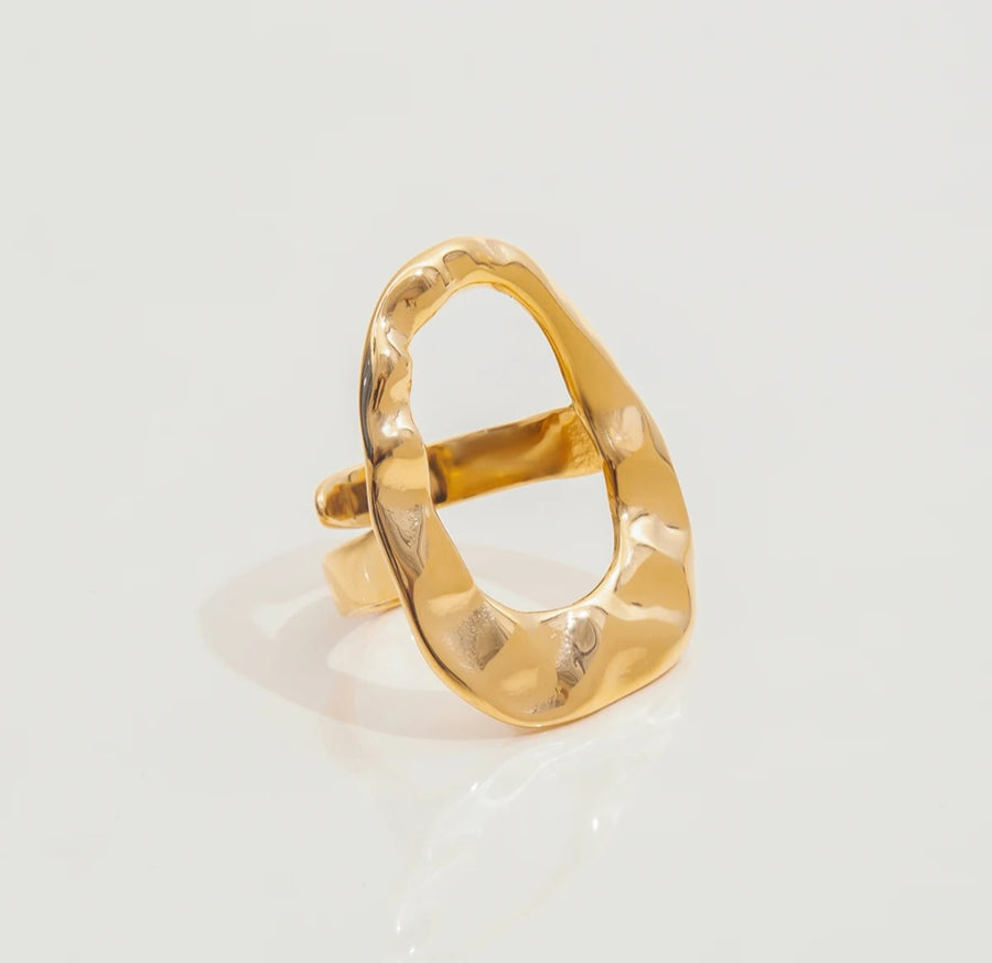 The Echo Statement Ring